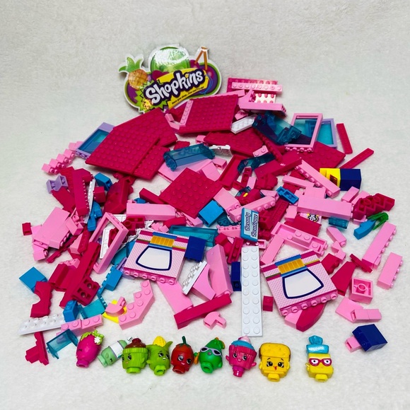 Shopkins Town Center Lego Inspired Building Set - Picture 1 of 7